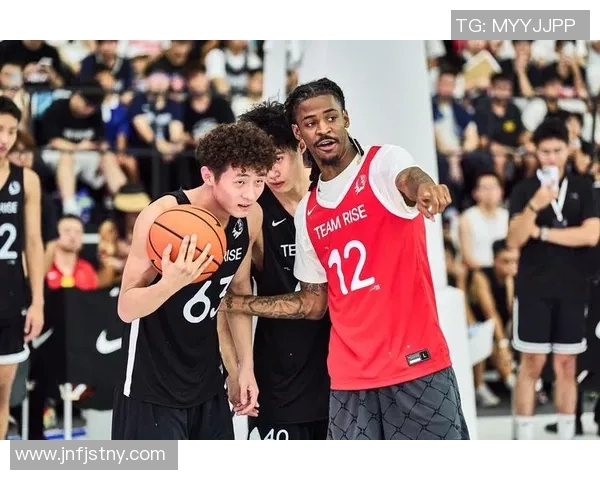 篮球明星们的独特风格各具魅力的篮球衣展示与时尚碰撞